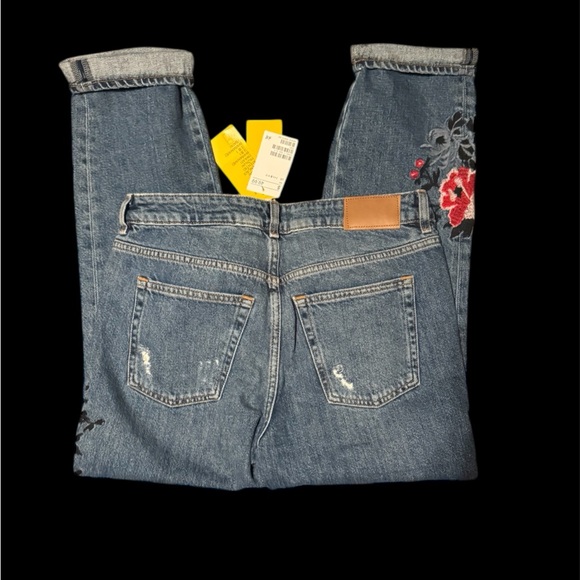 H&M L.O.G.G. floral distressed embroidered high-waist mom jeans  sz 8 new - Picture 3 of 4